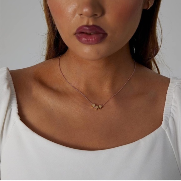 Gold 14k Gold Plated Three Star Pendant Chain Necklace - Picture 3 of 4